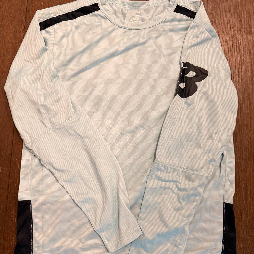 Men's New Balance Long Sleeve Running Shirt- Size Medium
